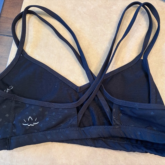 NWOT BEYOND YOGA HEART PRINT SPORTS BRA - Picture 4 of 5